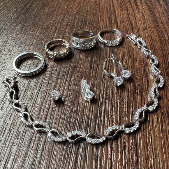 VINTAGE ESTATE LOT Sterling Silver DQ CZ Tennis Bracelet Rings Pendants Earrings - Picture 4 of 17